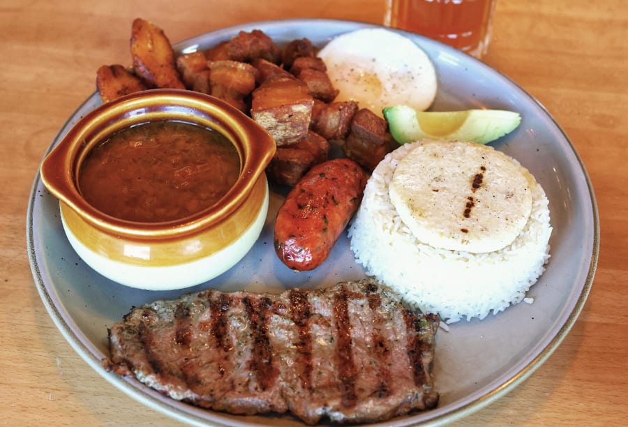 Bandeja Paisa